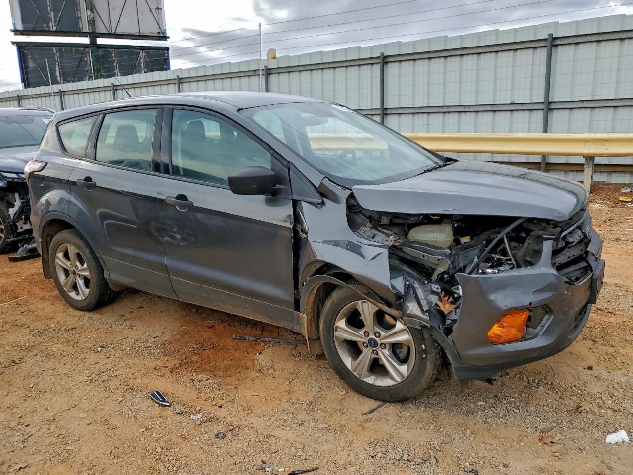 2017 Ford Escape S - Фото 4