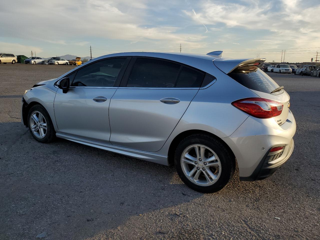 2017 Chevrolet Cruze Lt - Image 2