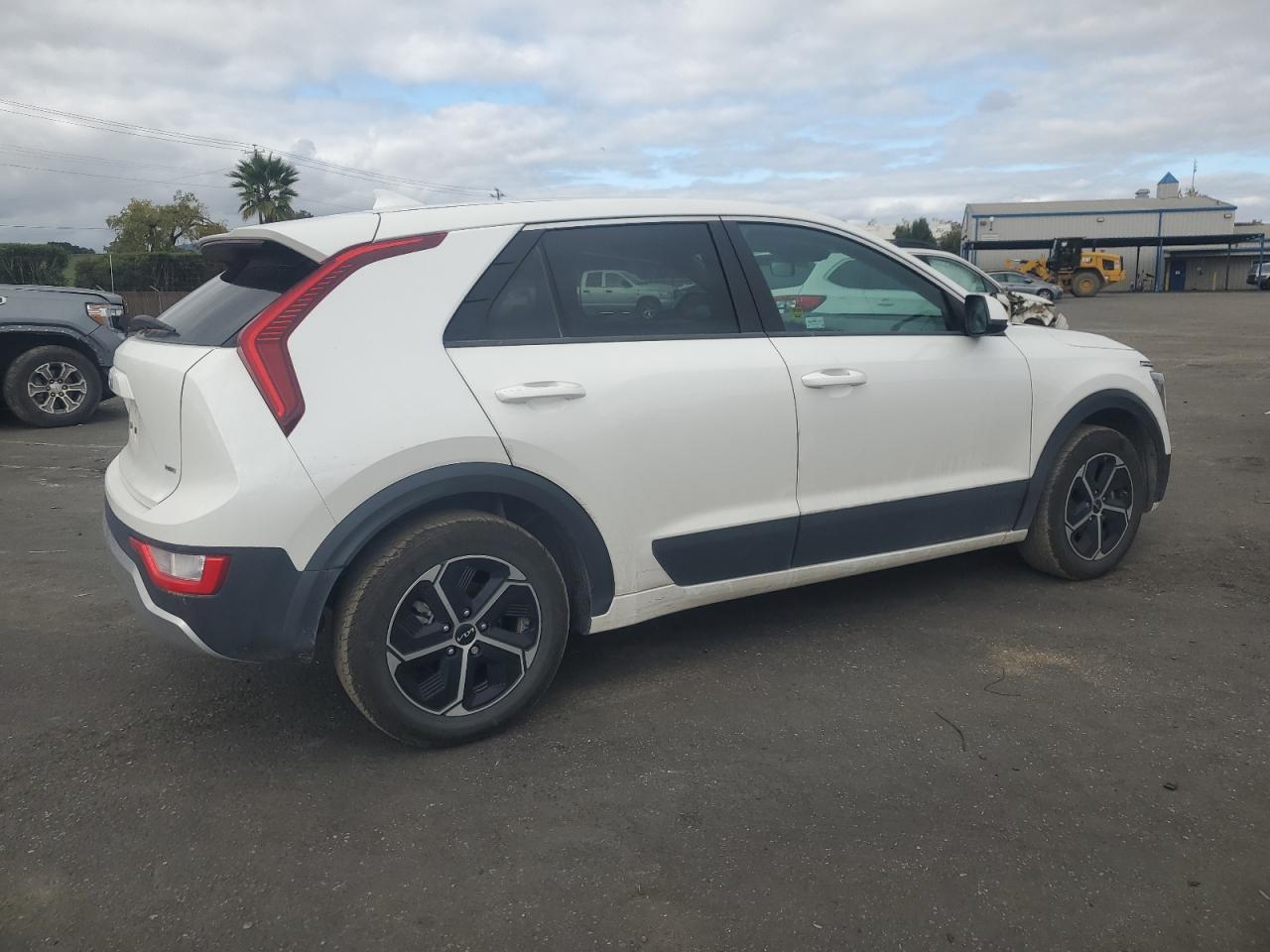 2024 Kia Niro Lx - Image 3