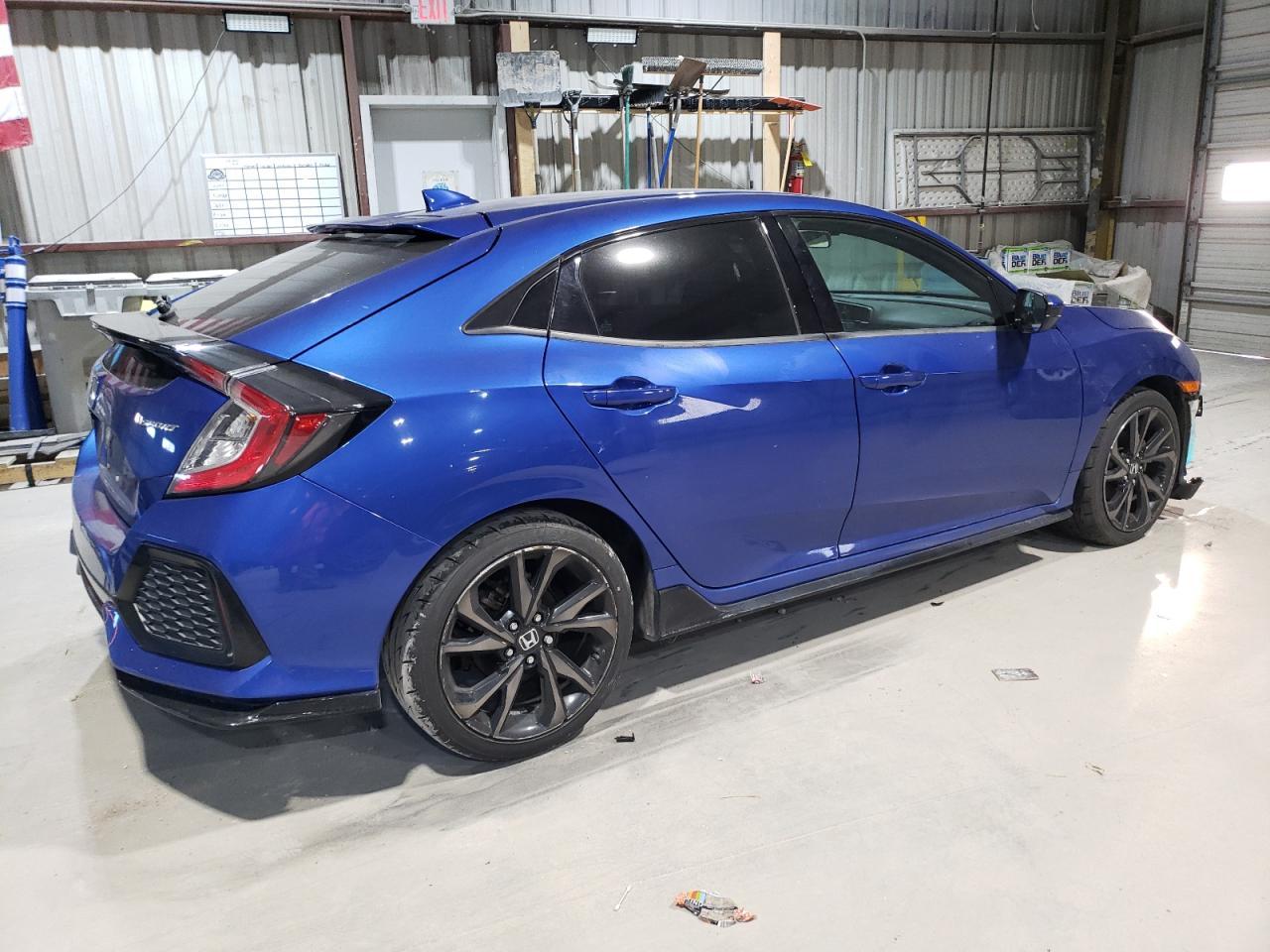 2018 Honda Civic Sport - Image 3