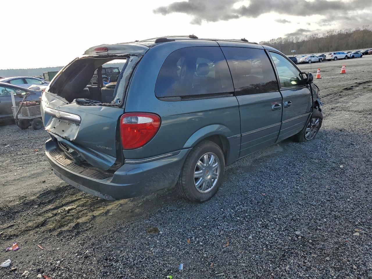 2005 Chrysler Town & Country Limited - Фото 3