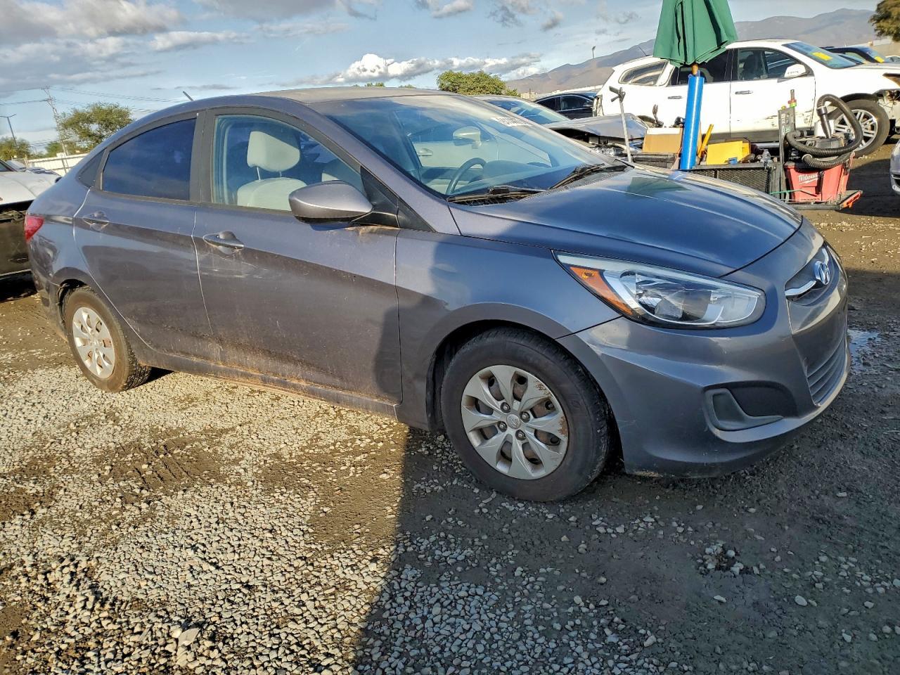 2016 Hyundai Accent Se - Фото 4