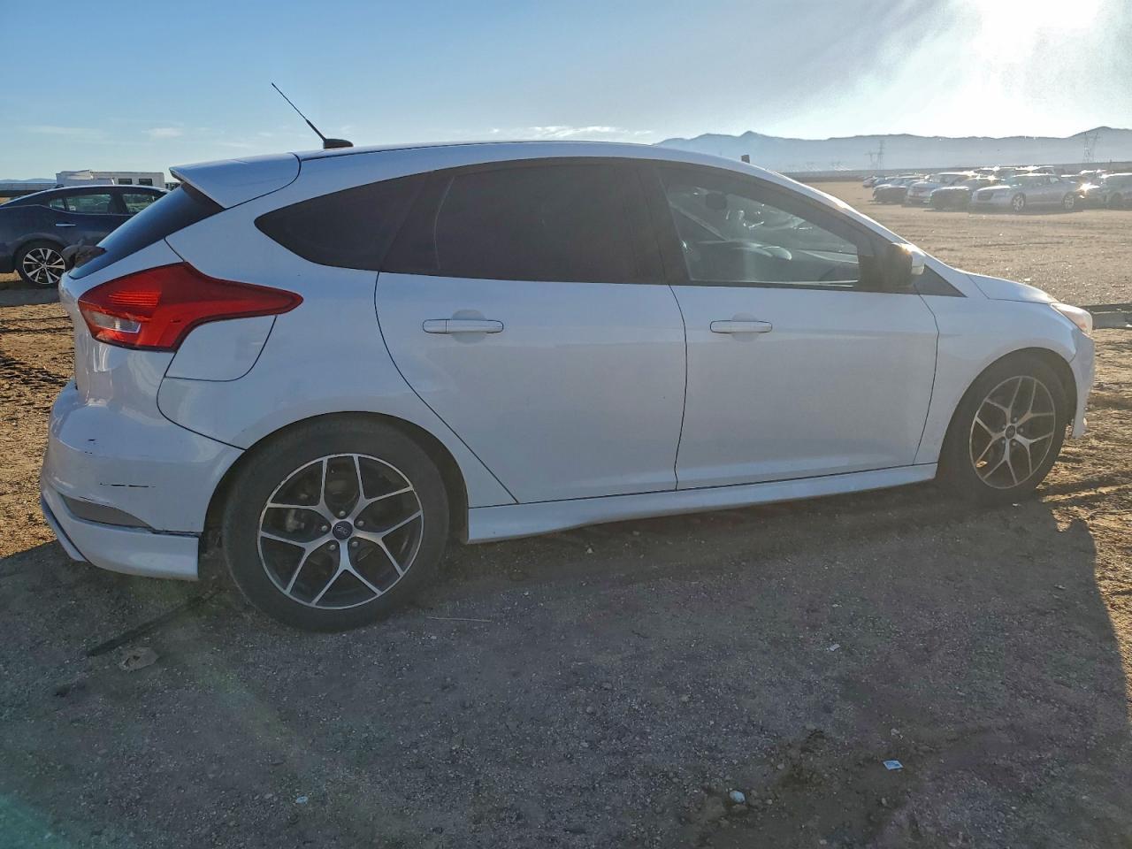 2016 Ford Focus Se - Image 3