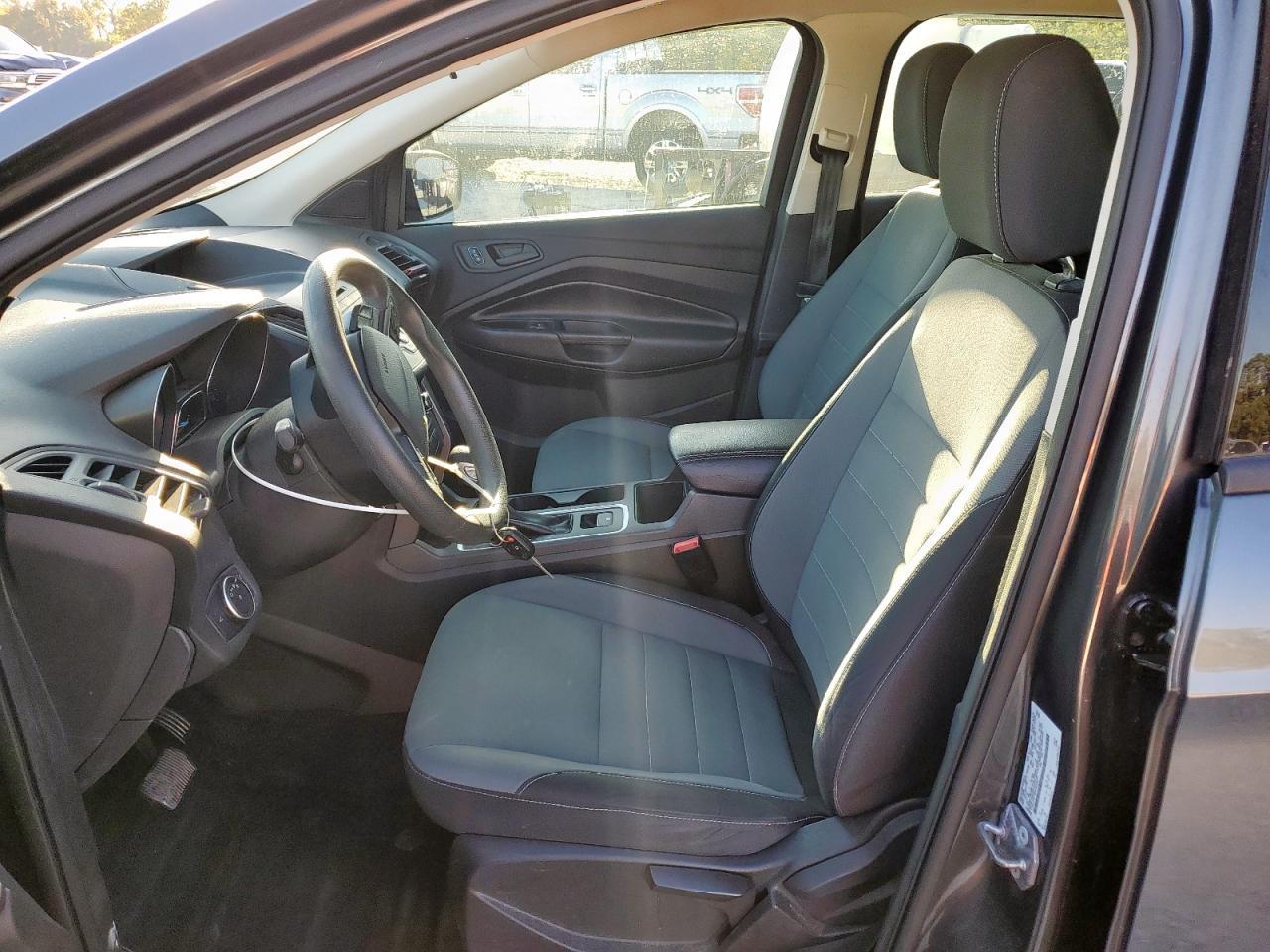 2017 Ford Escape S - Фото 7