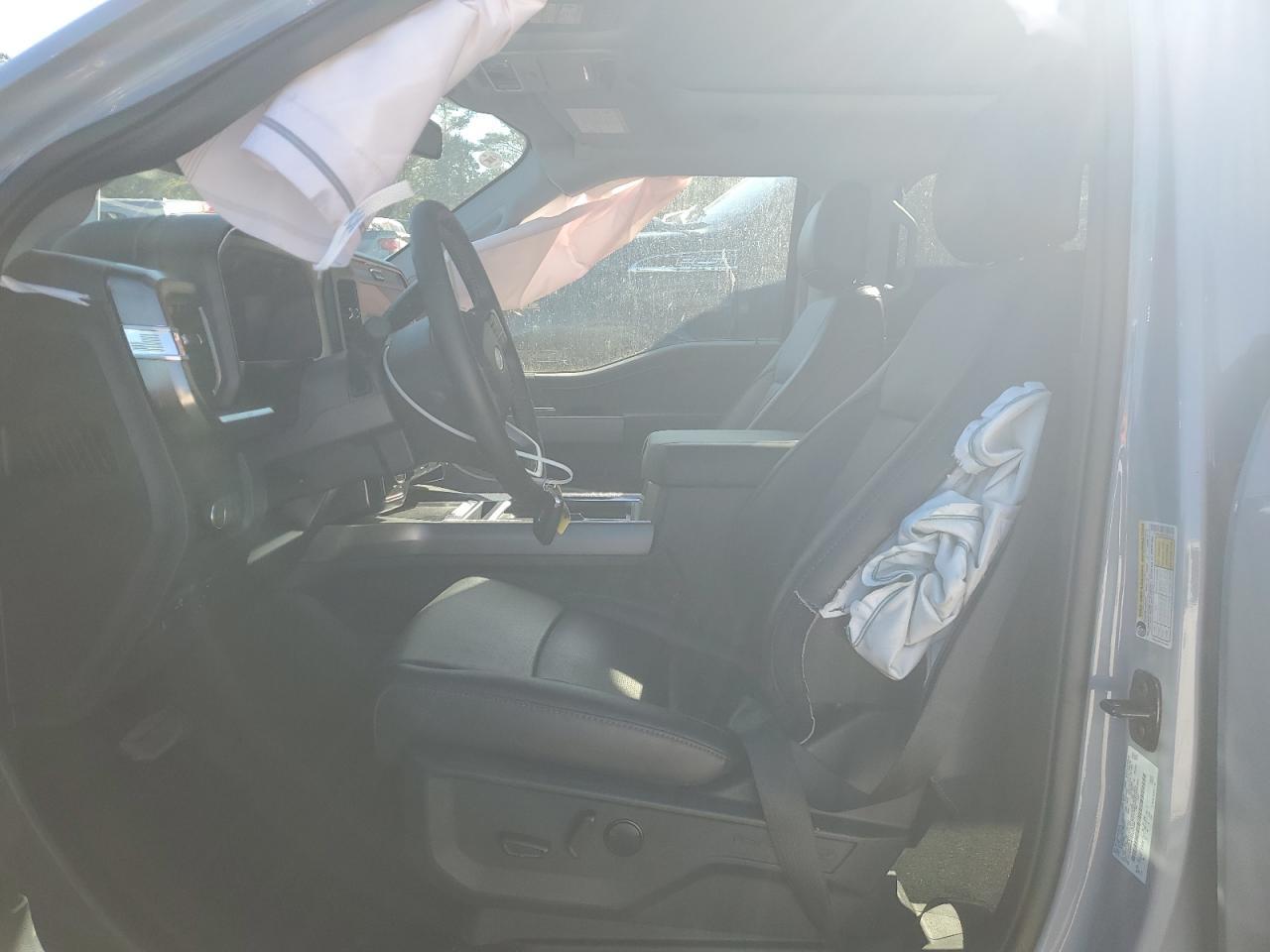 2025 Ford F450 Super Duty - Image 7