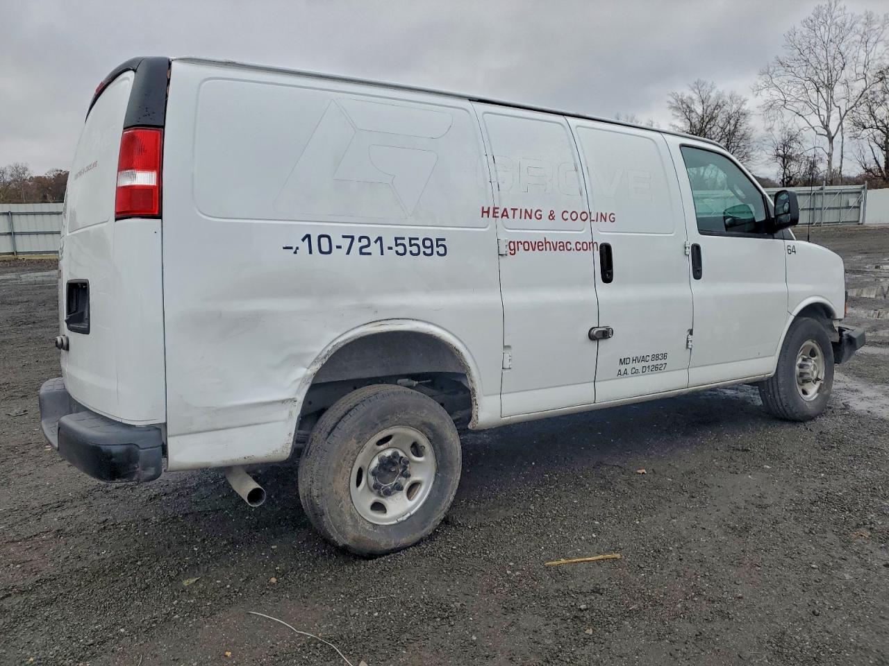 2023 Chevrolet Express 2500 Delivery Van - Фото 3
