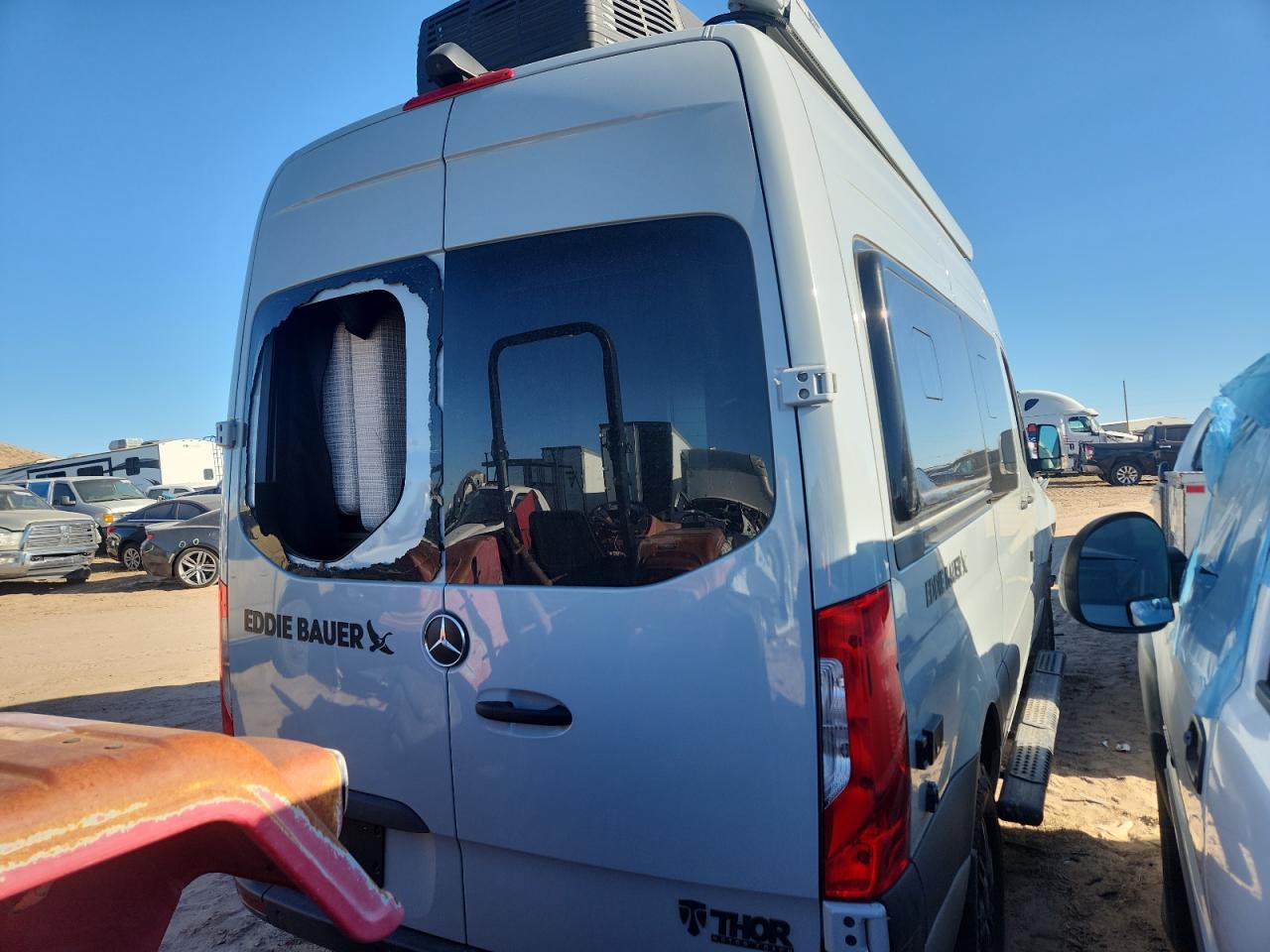 2025 Mercedes-Benz Sprinter Recreational Vehicle - Фото 3