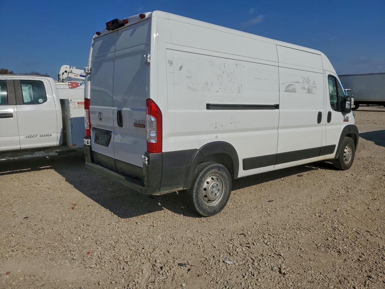 2022 Ram Promaster Delivery Van - Фото 3