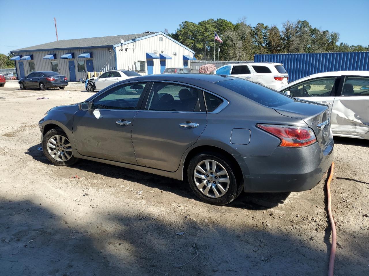 2015 Nissan Altima 2.5 - Image 2