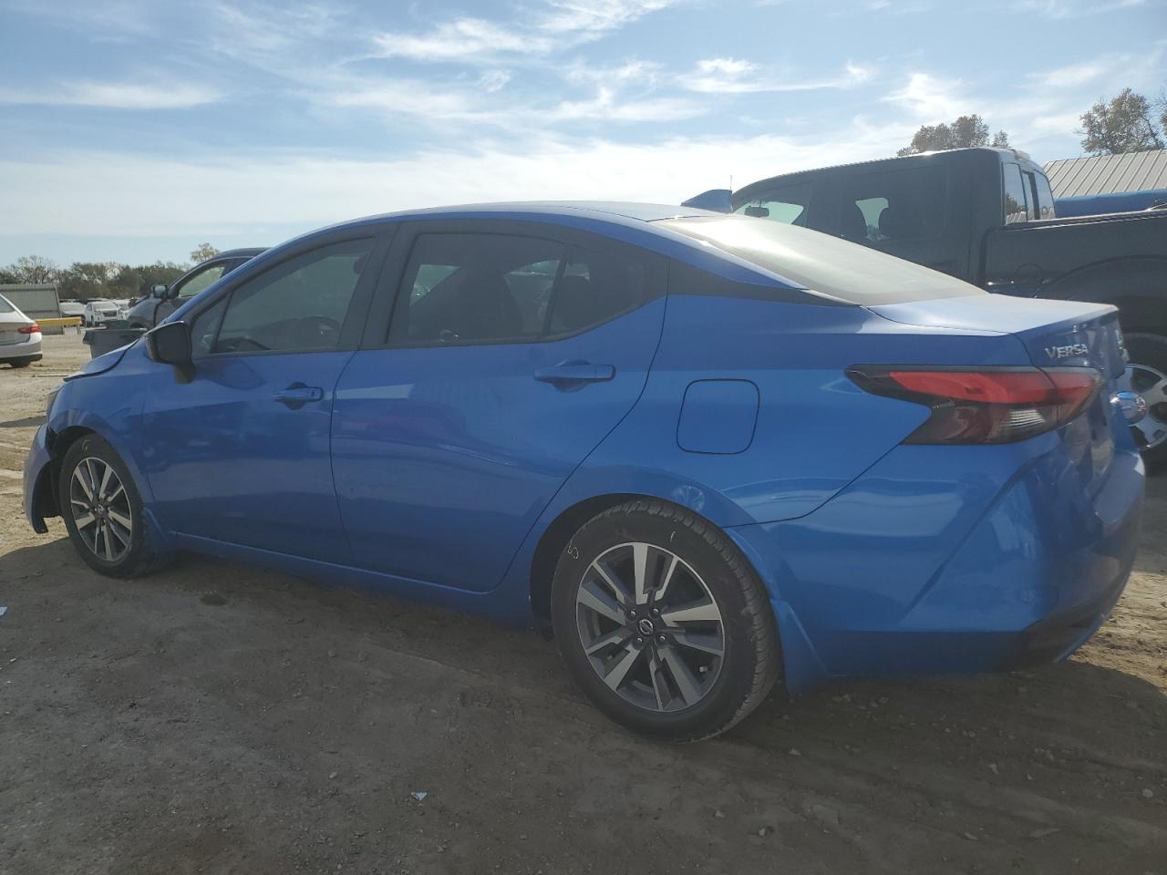 2020 Nissan Versa Sv - Фото 2
