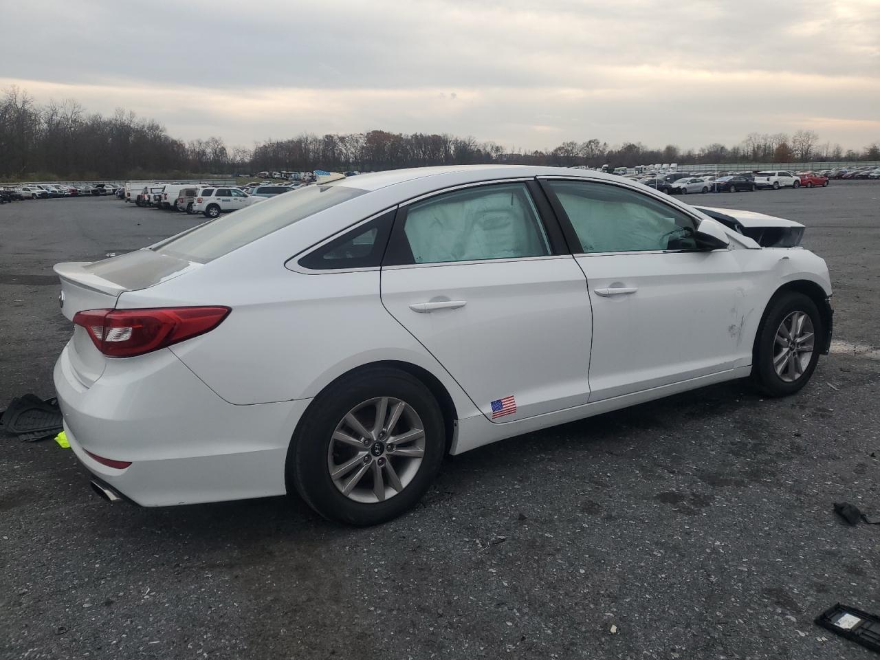 2017 Hyundai Sonata Se - Image 3