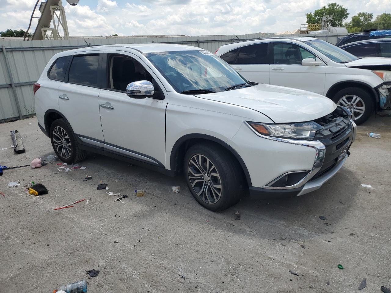 2016 Mitsubishi Outlander Se - Фото 4