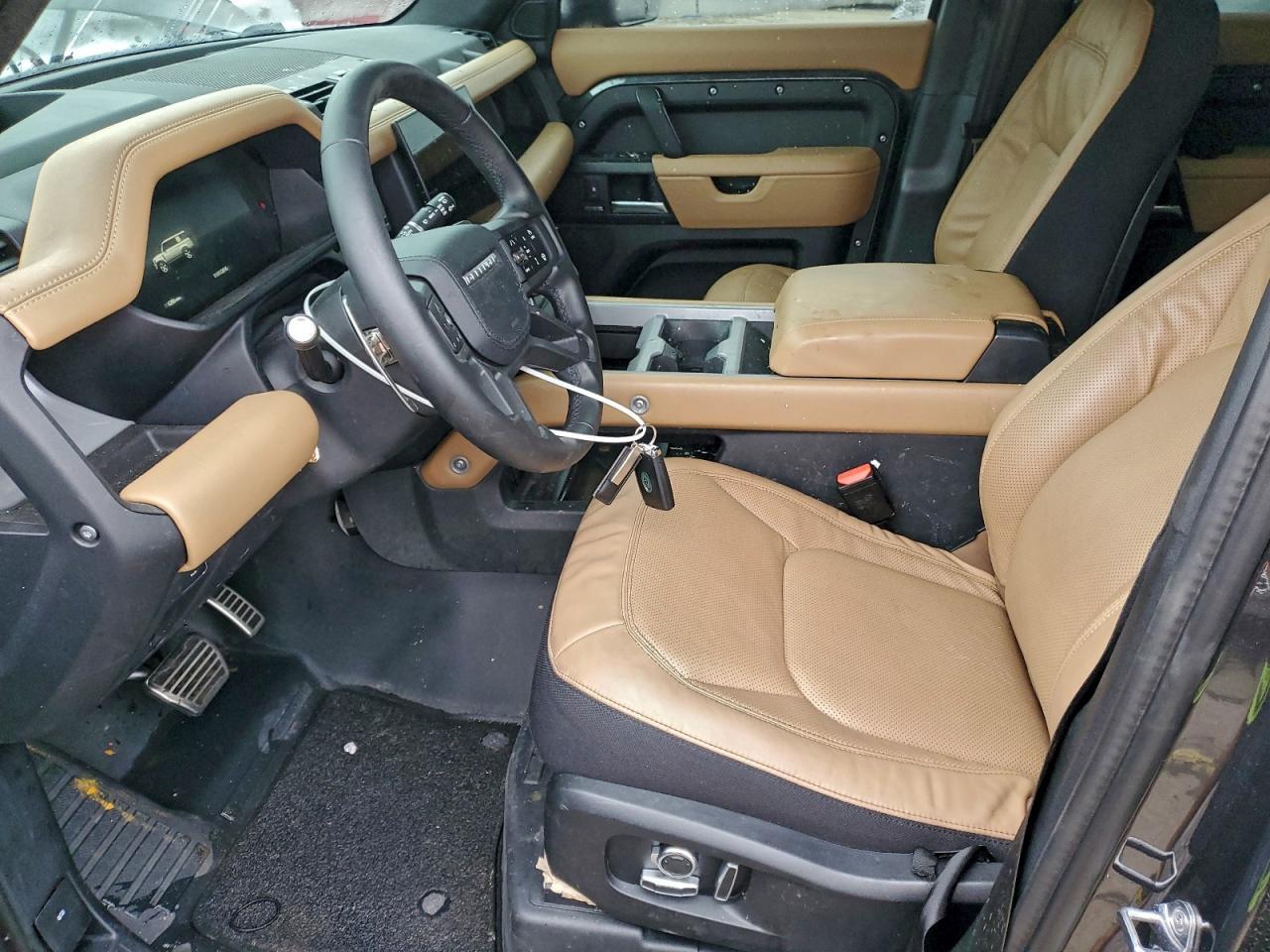 2025 Land Rover Defender 130 - Image 7