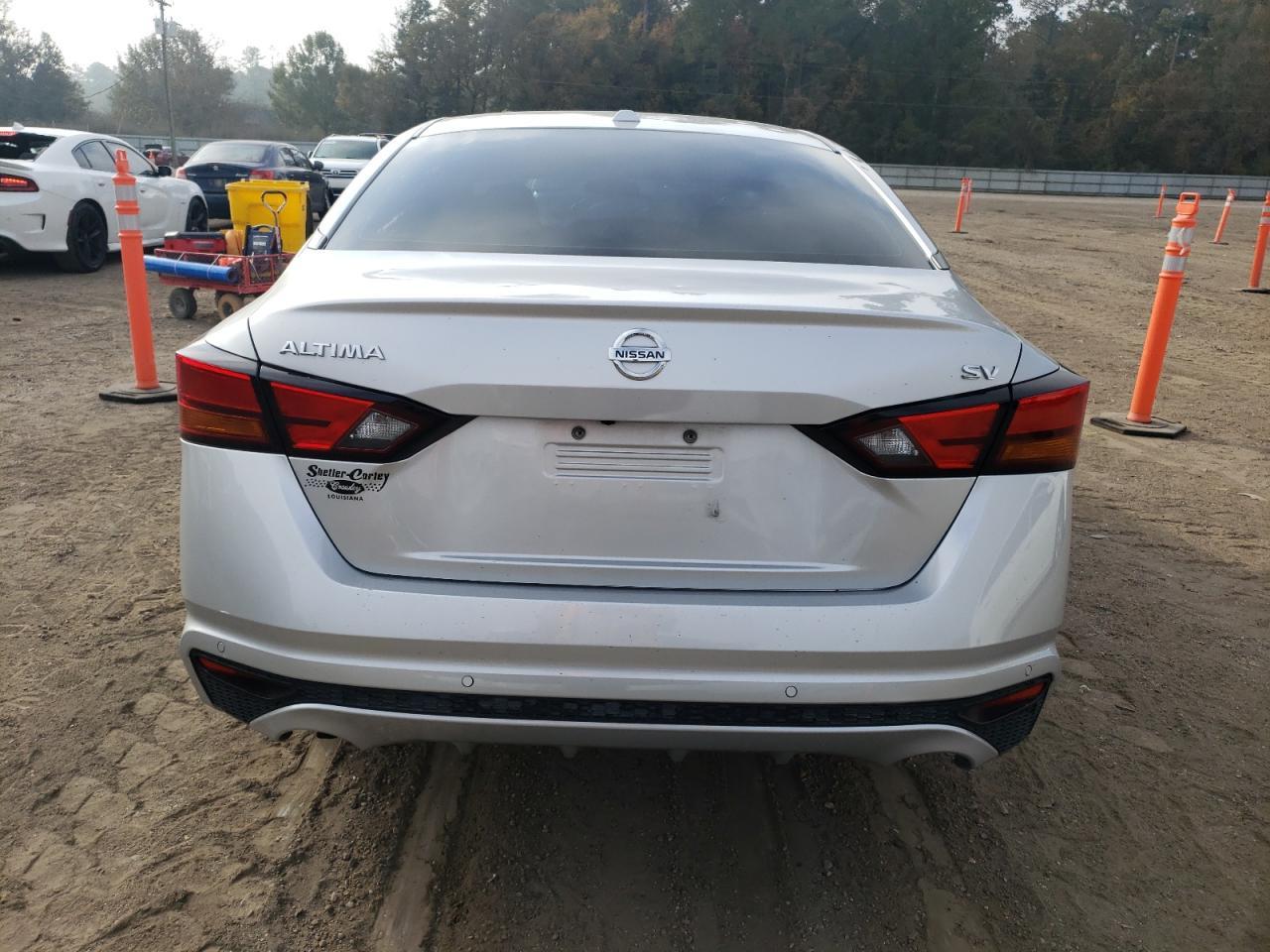 2022 Nissan Altima Sv - Image 6