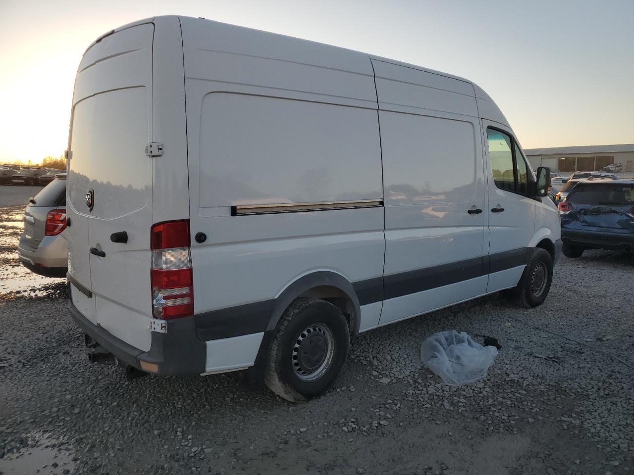 2007 Dodge Sprinter Delivery Van - Фото 3