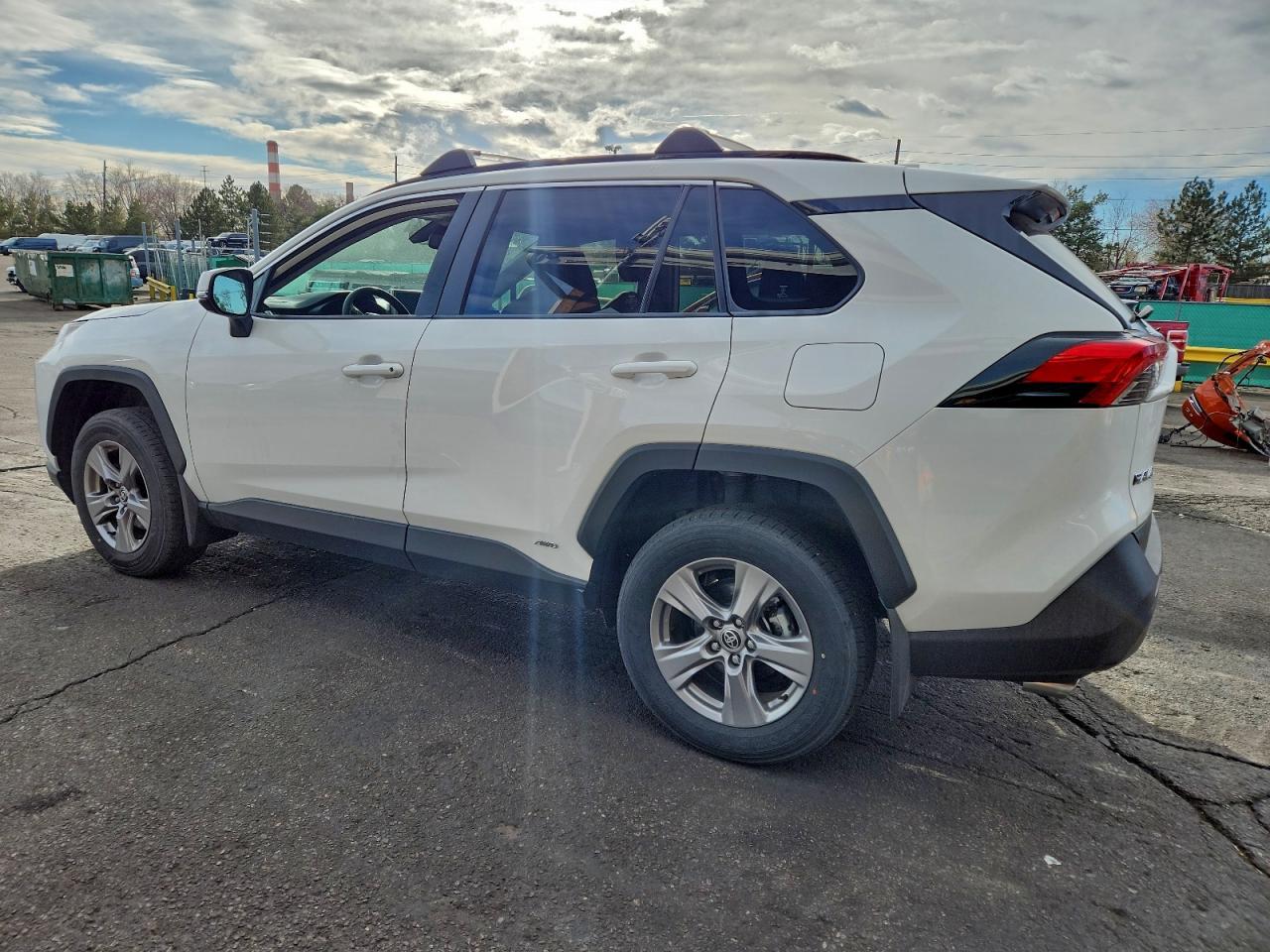 2023 Toyota Rav4 Le - Фото 2