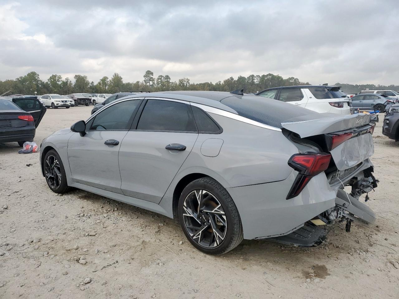 2025 Kia K5 Gt Line - Image 2
