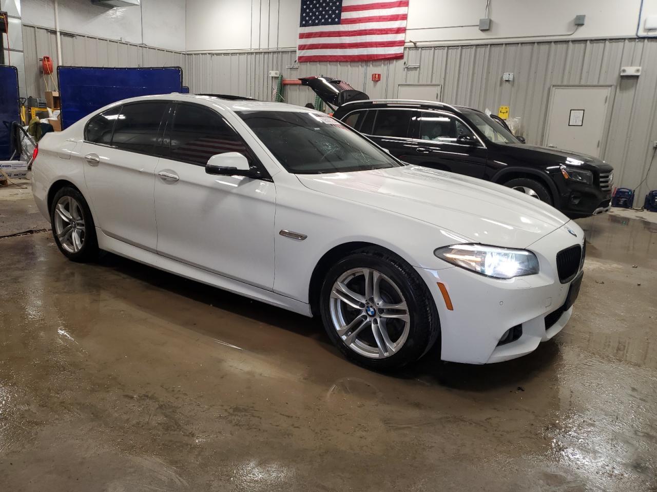2016 BMW 528 Xi - Image 4