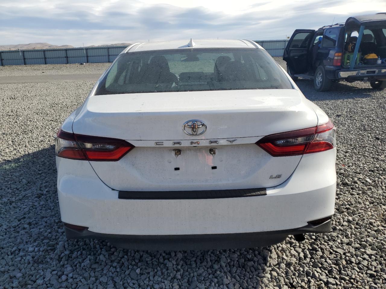 2023 Toyota Camry Le - Фото 6