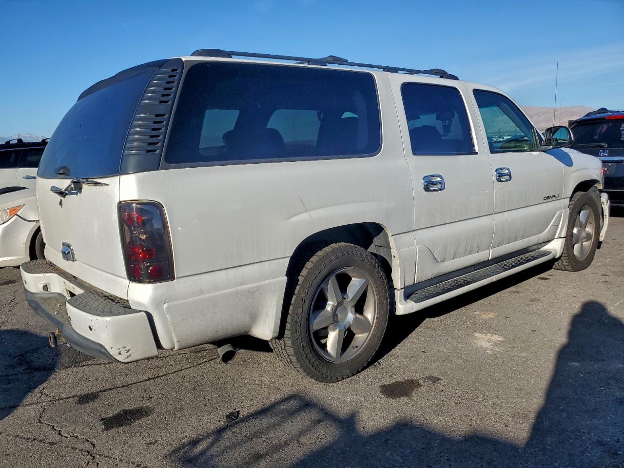 2006 GMC Yukon Xl Denali - Image 3
