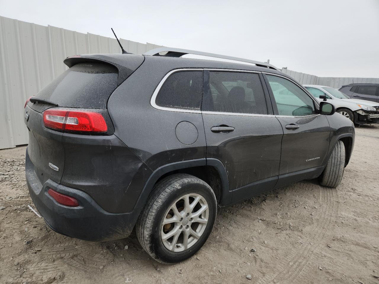 2015 Jeep Cherokee Latitude - Фото 3