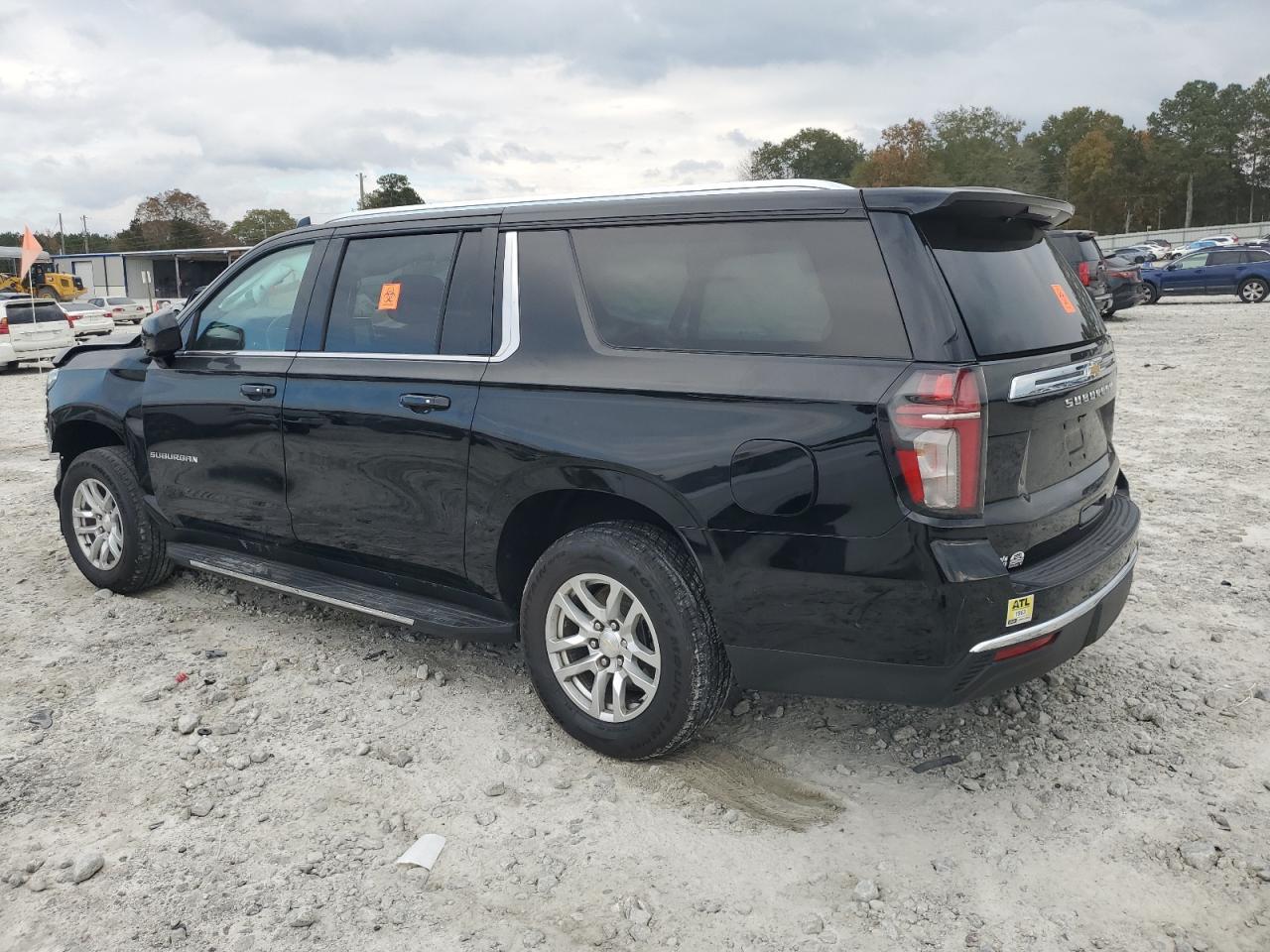 2023 Chevrolet Suburban K1500 Lt - Image 2