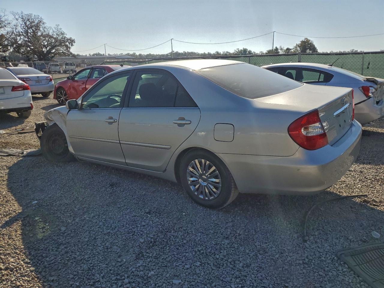 2003 Toyota Camry Le - Фото 2