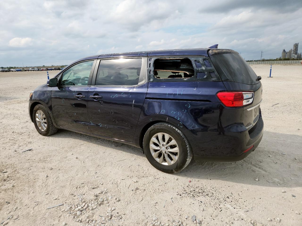 2019 Kia Sedona Lx - Image 2