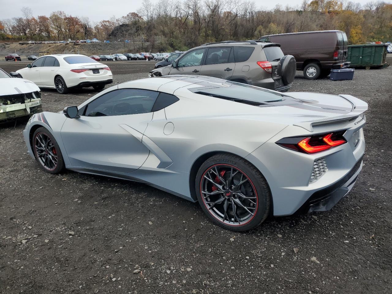 2024 Chevrolet Corvette Stingray 2Lt - Фото 2