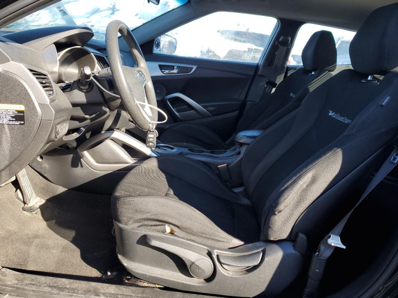 2016 Hyundai Veloster - Фото 7