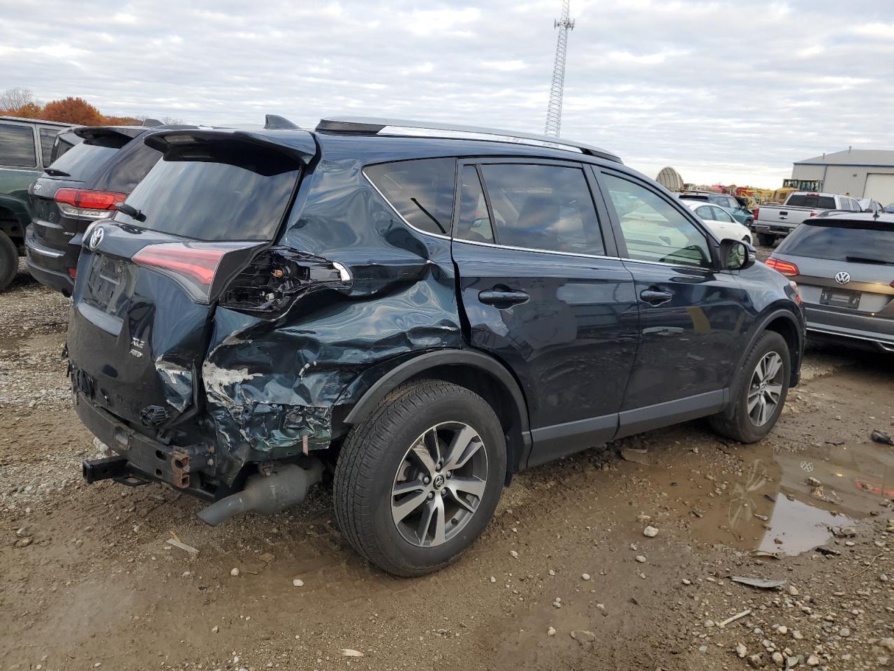 2017 Toyota Rav4 Xle - Фото 3