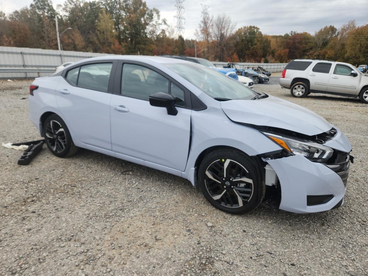 2025 Nissan Versa Sr - Image 4