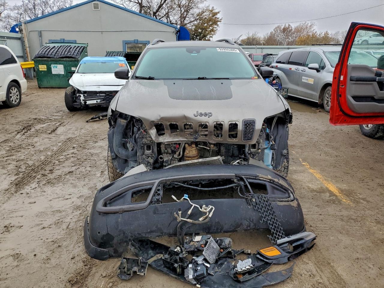 2021 Jeep Cherokee Trailhawk - Image 5