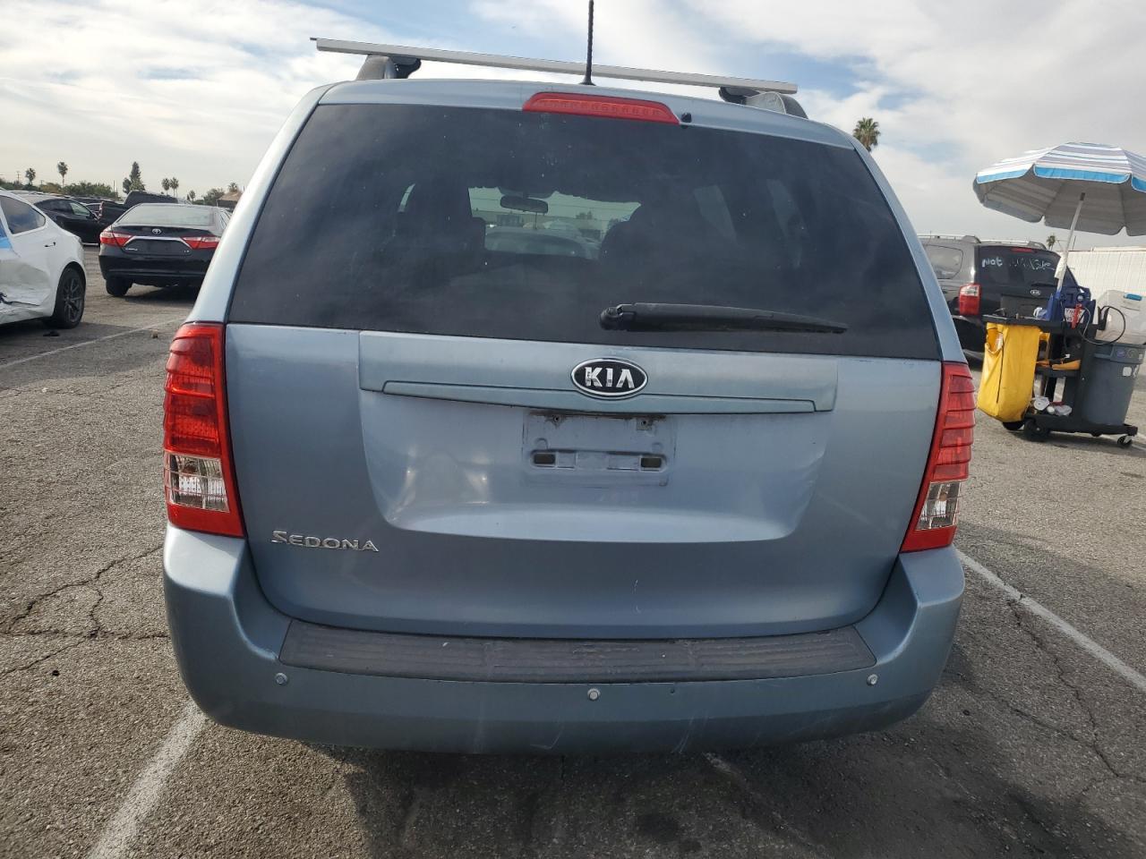 2012 Kia Sedona Lx - Фото 6
