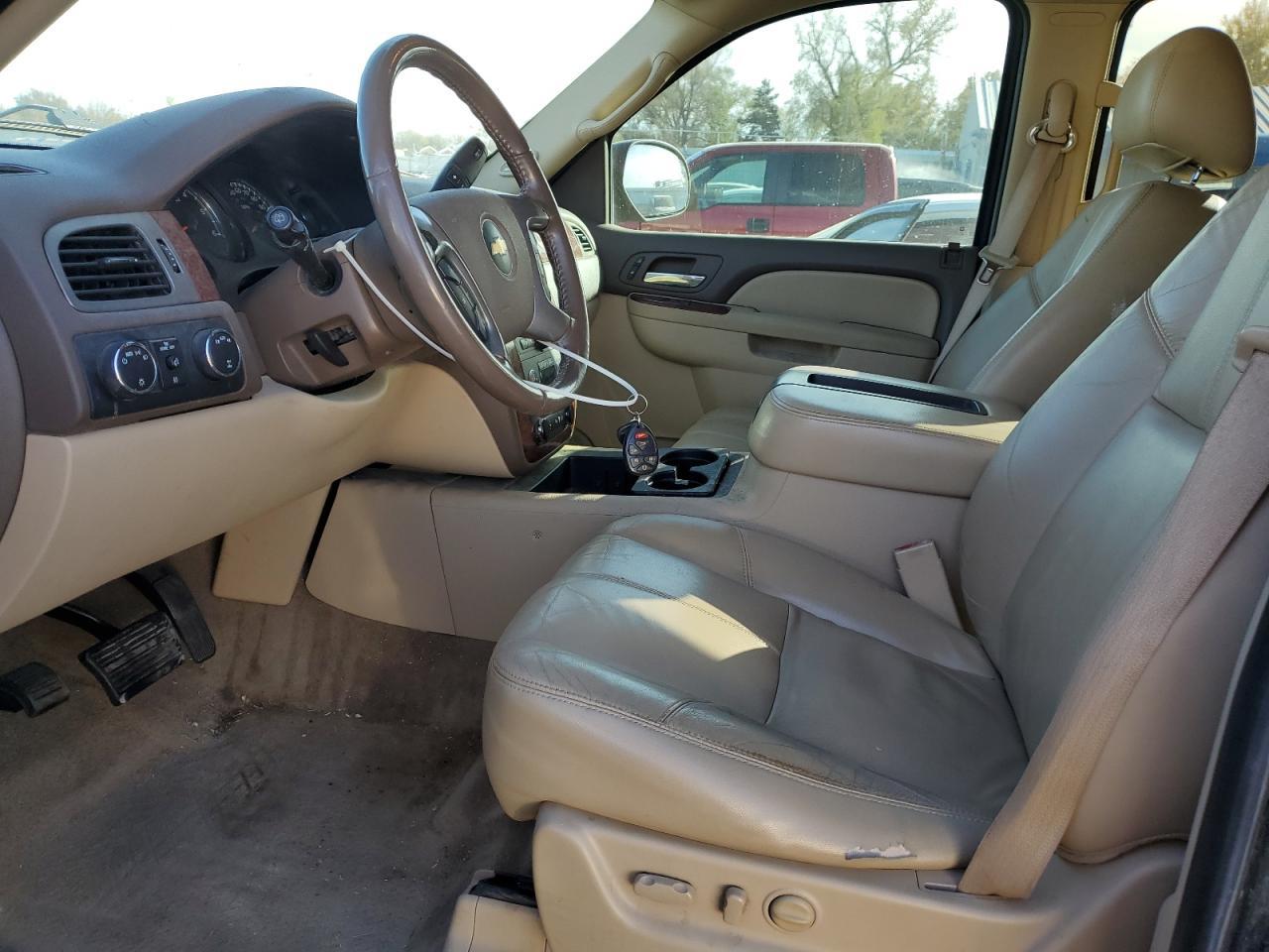 2010 Chevrolet Suburban K1500 Lt - Фото 7