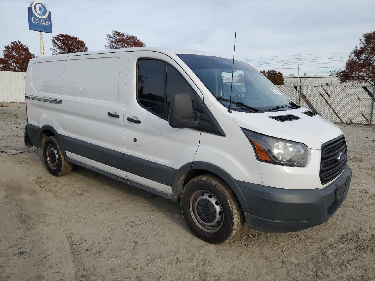 2016 Ford Transit T-150 - Фото 4