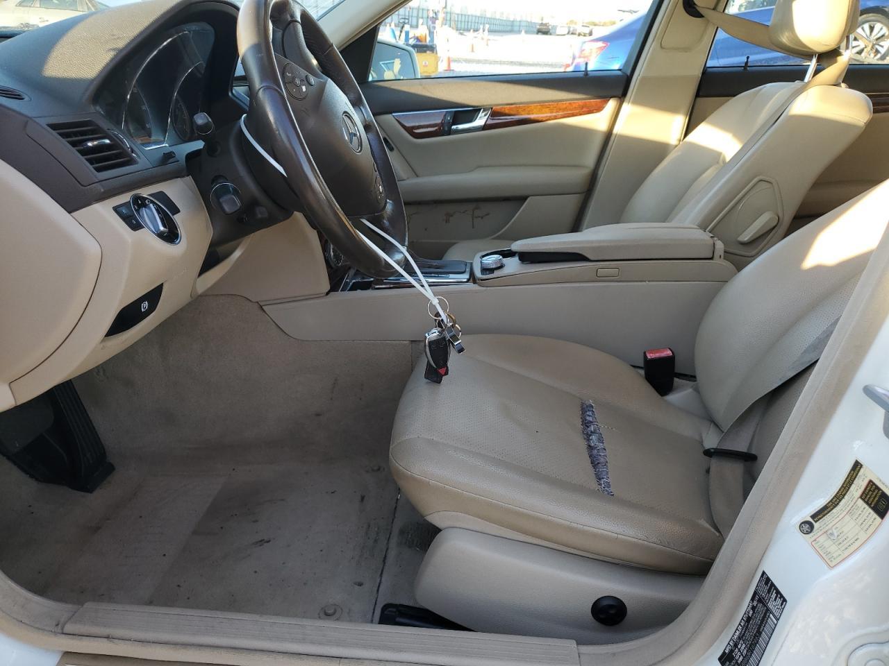 2011 Mercedes-Benz C 300 4Matic - Image 7