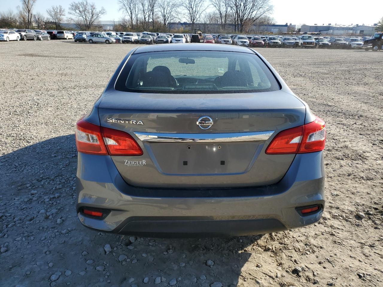 2016 Nissan Sentra S - Фото 6