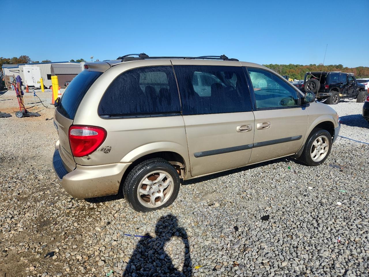 2005 Chrysler Town & Country - Image 3