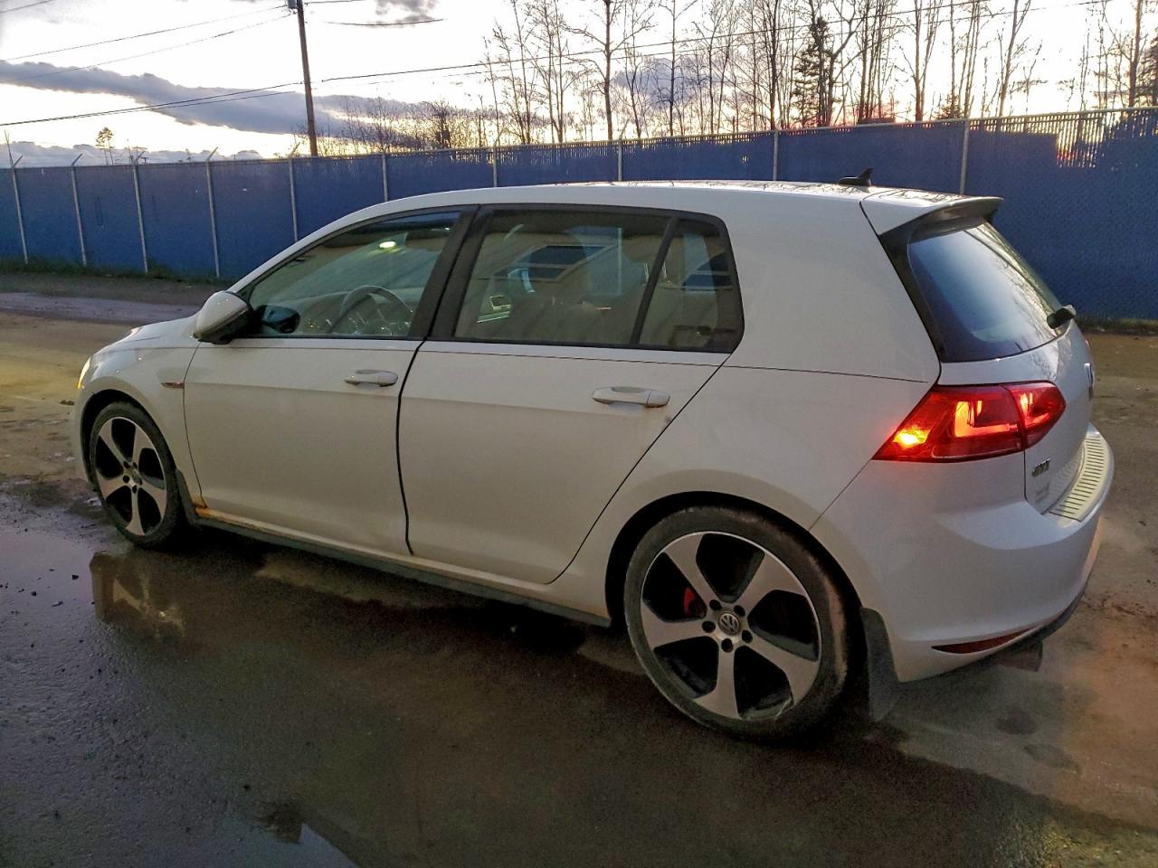 2015 Volkswagen Gti - Фото 2