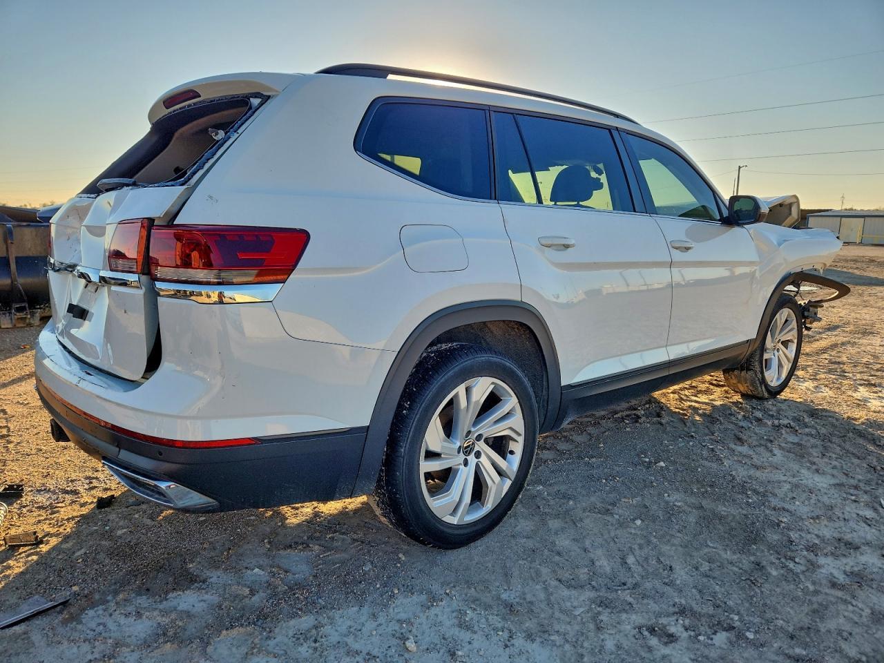 2021 Volkswagen Atlas - Фото 3
