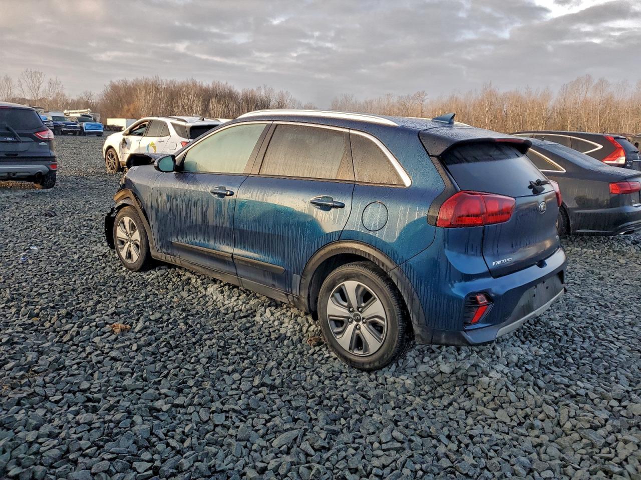 2020 Kia Niro Lx - Image 2