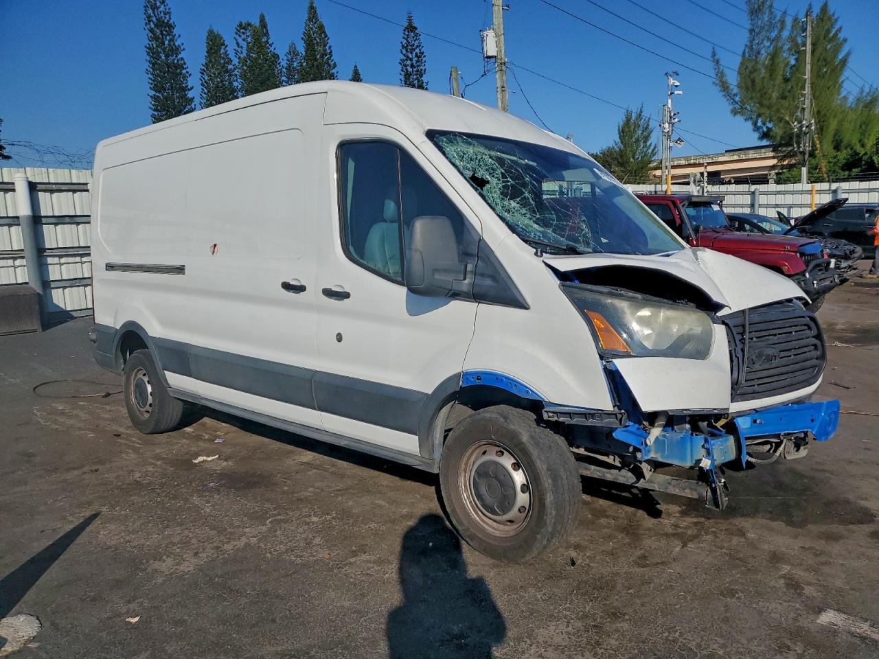 2015 Ford Transit T-250 - Фото 4