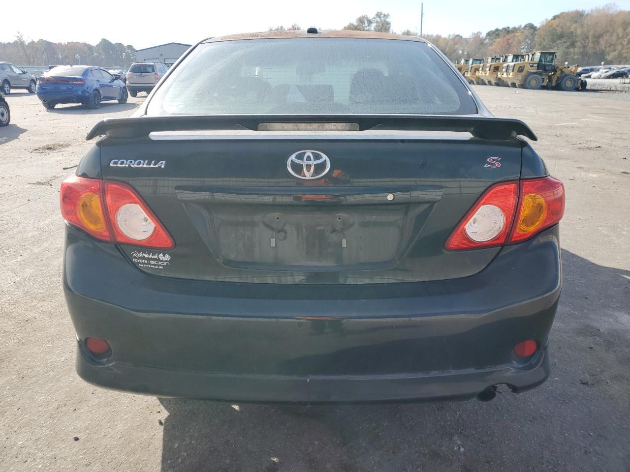 2010 Toyota Corolla Base - Фото 6