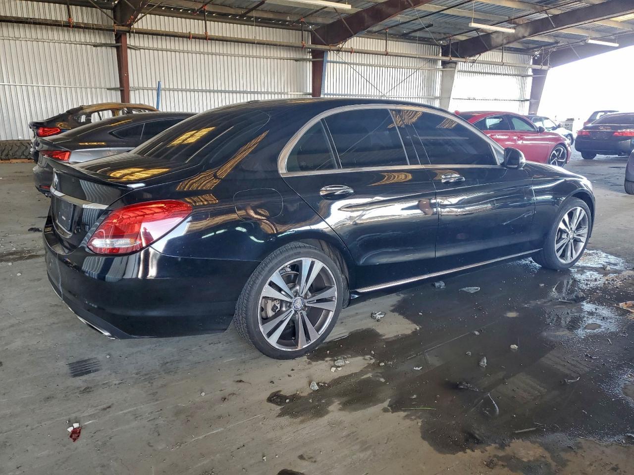2016 Mercedes-Benz C 300 - Image 3