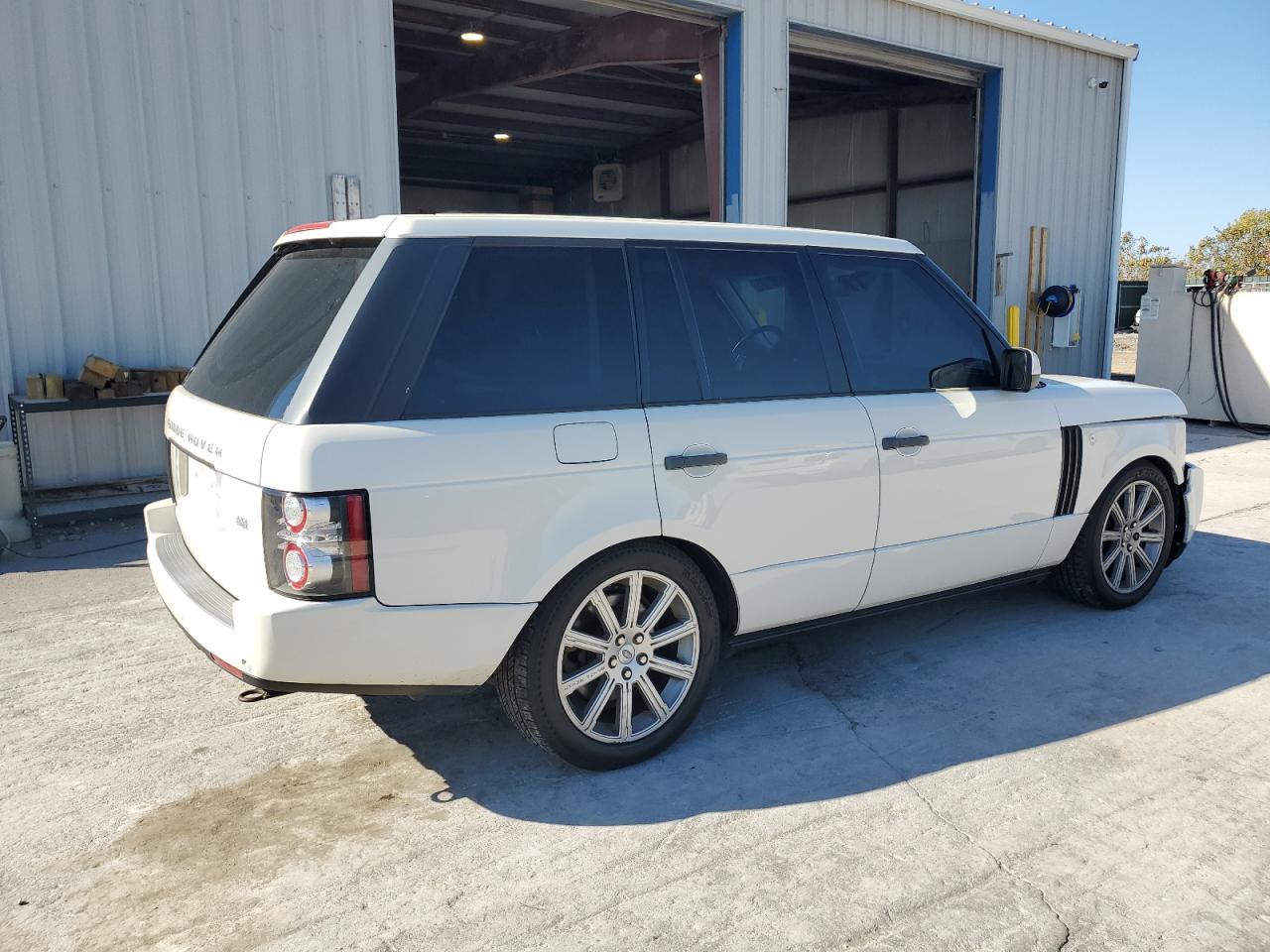 2010 Land Rover Range Rover Hse Luxury - Image 3