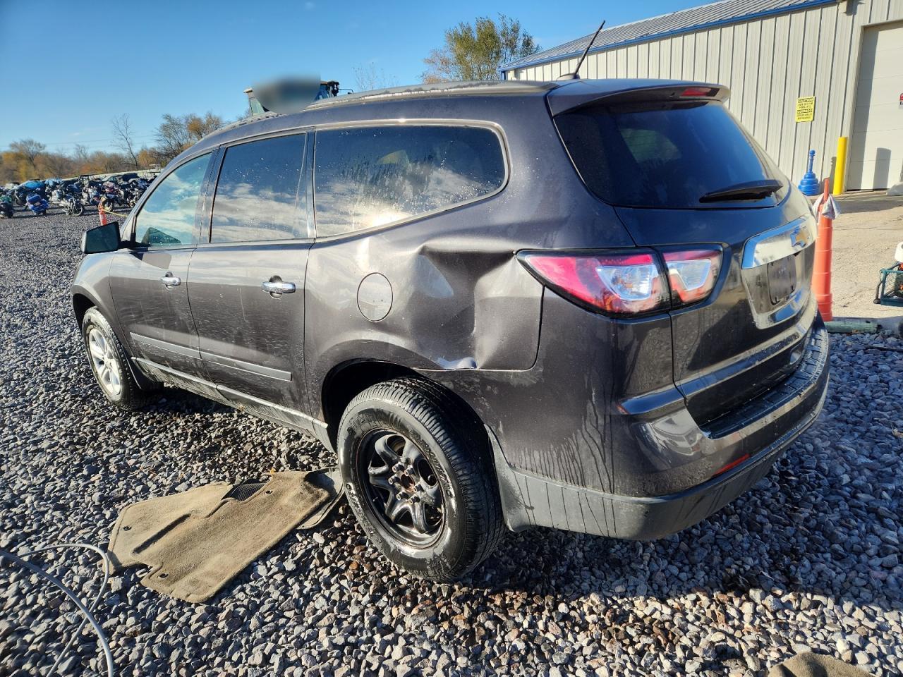 2015 Chevrolet Traverse Ls - Image 2