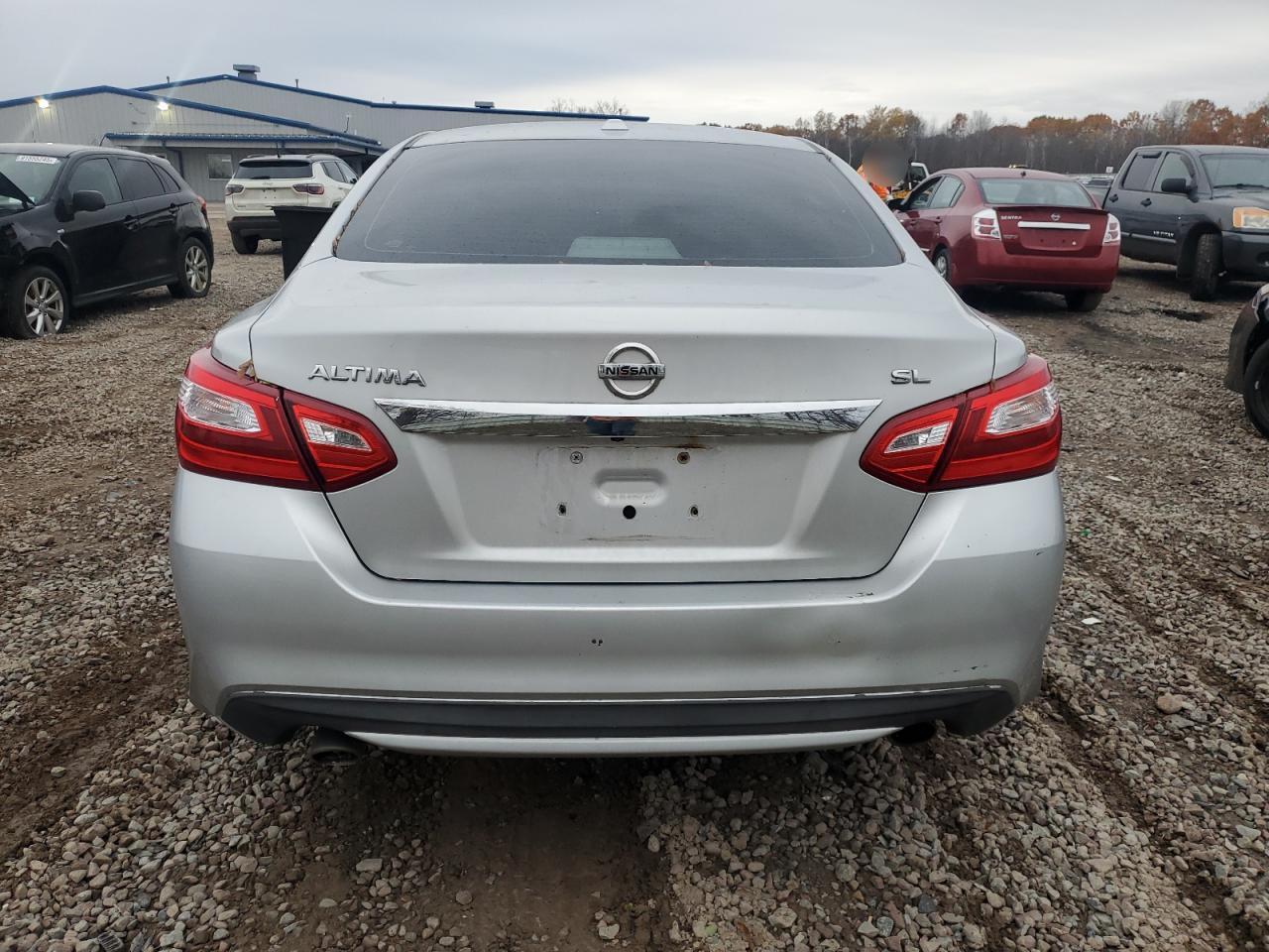 2017 Nissan Altima 2.5 - Image 6