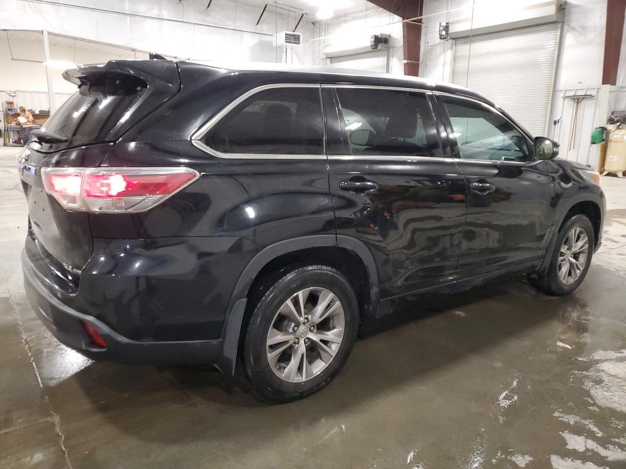 2015 Toyota Highlander Xle - Фото 3