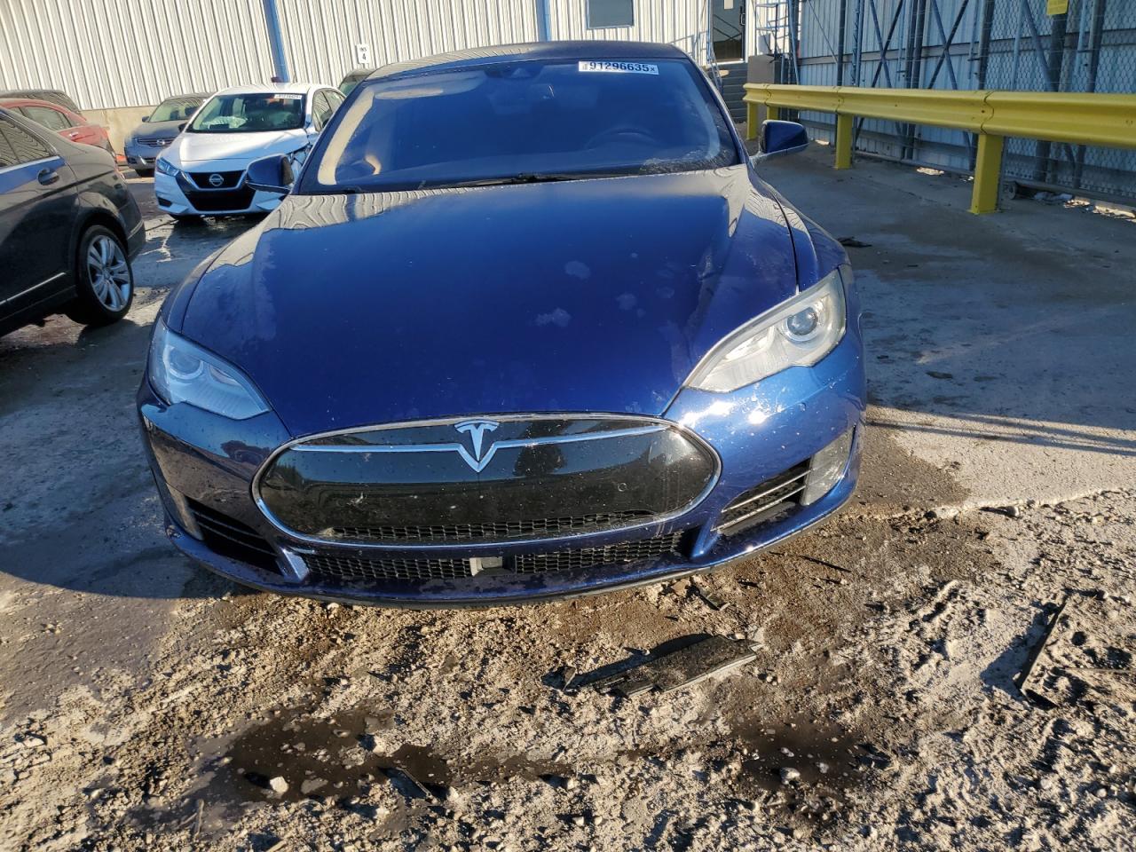 2015 Tesla Model S 90D - Фото 5